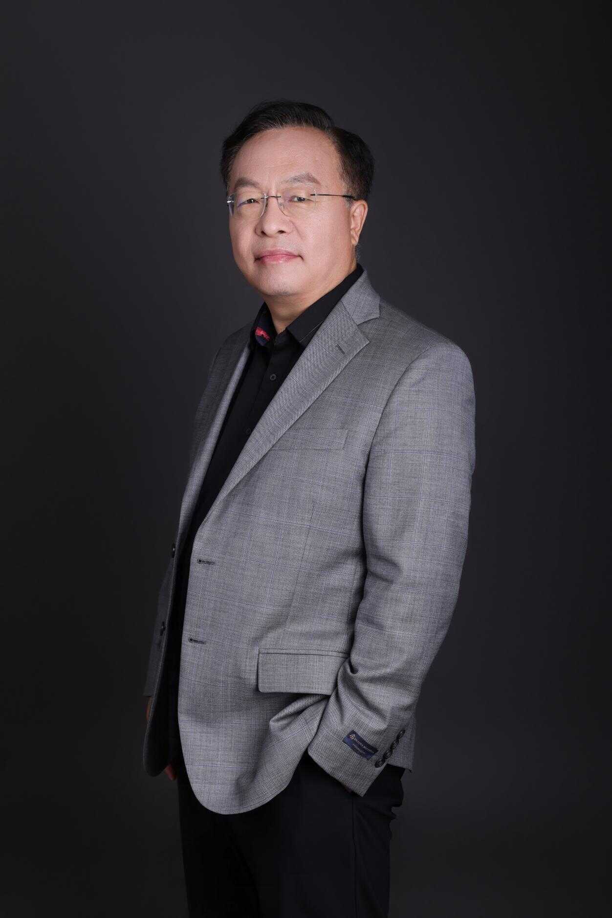 Tiejun Huang